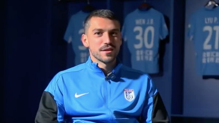 完美世界竞技平台官网实名认证-好消息！斯坦丘亲口表态：愿推荐中国球员去欧洲留洋|王博|中国足球|联赛|尼古拉·斯坦丘|大连英博_新浪新闻