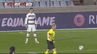 完美平台-命中率只有1.51% C罗任意球浪射引葡媒质疑